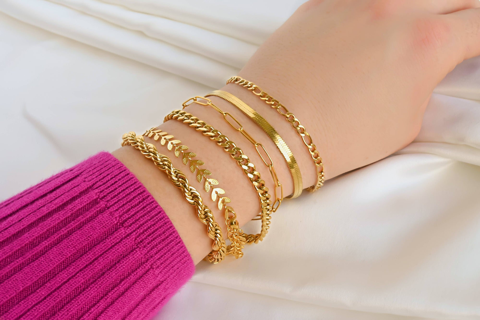 18k Gold Bracelets